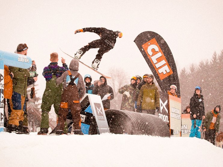 Open Division 1st place winner, Travis Henderson flying out over the deck (and the crowd.)