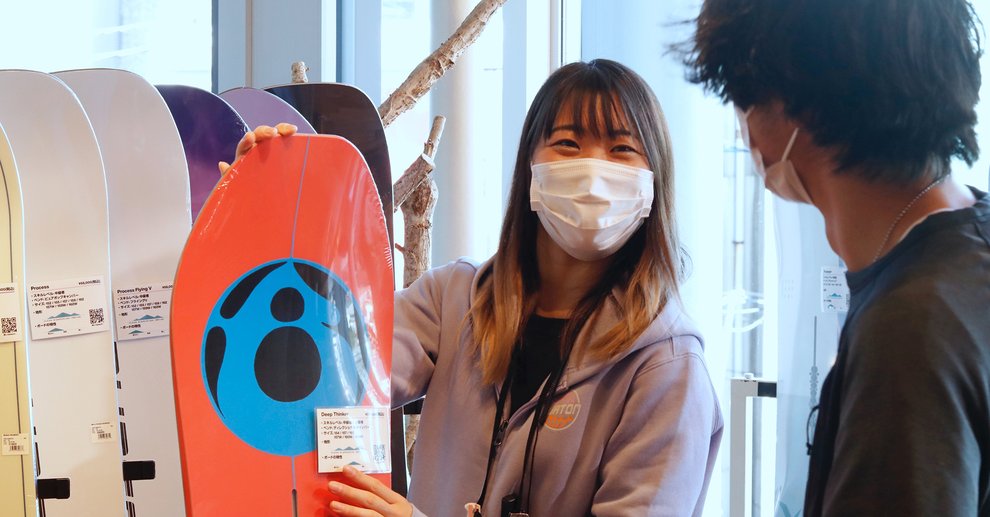 Burton バートン のフラッグシップストアへ遊びに行こう Burton Jp