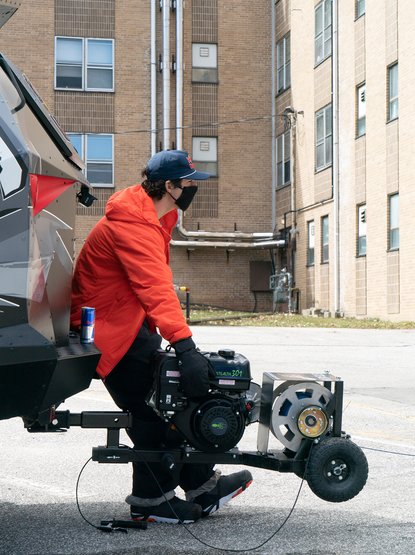 Winched up and ready to go. (@lukewinkelmann)