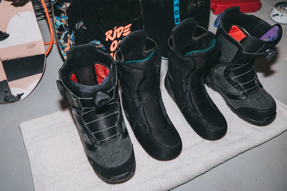 how-to-store-snowboards-boots-dry.jpg