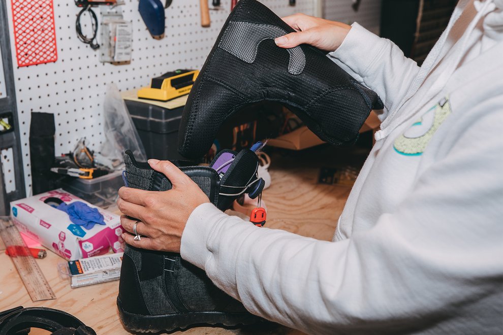 how-to-store-snowboards-boots-remove-liners.jpg