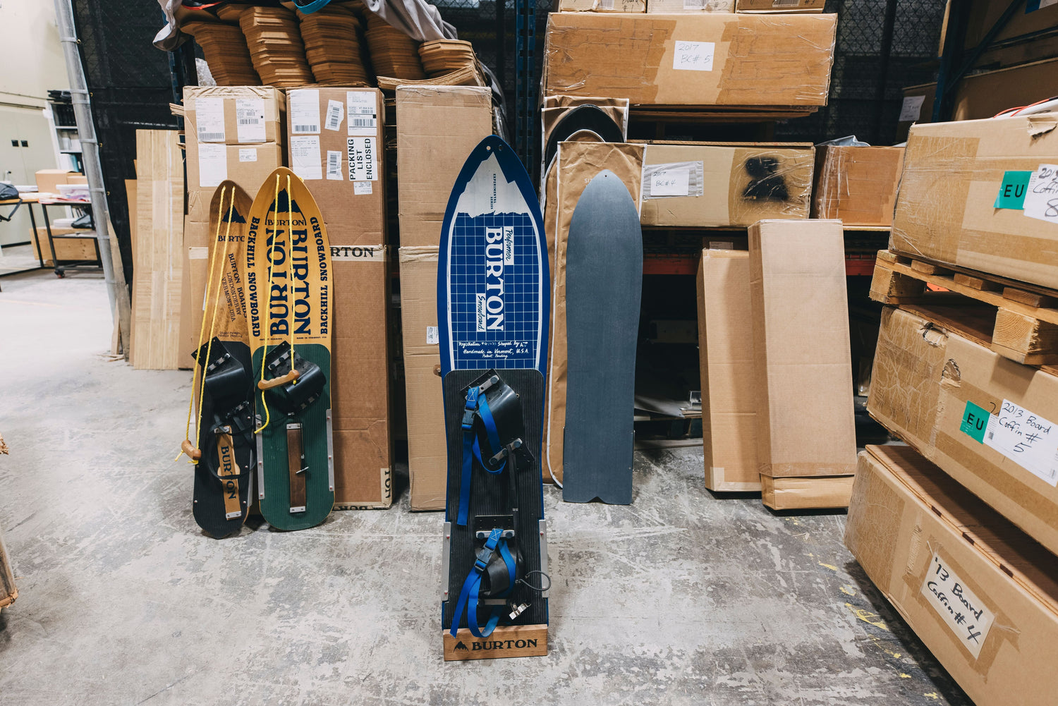 burton archive snowboards Family Tree Hometown Hero Camber Snowboard, Earth / 160W Twin Stance and Directional Float The boards Freeride Directional Shape centers your stance for a twin freestyle feel when riding flat base Your First Board: The gateway