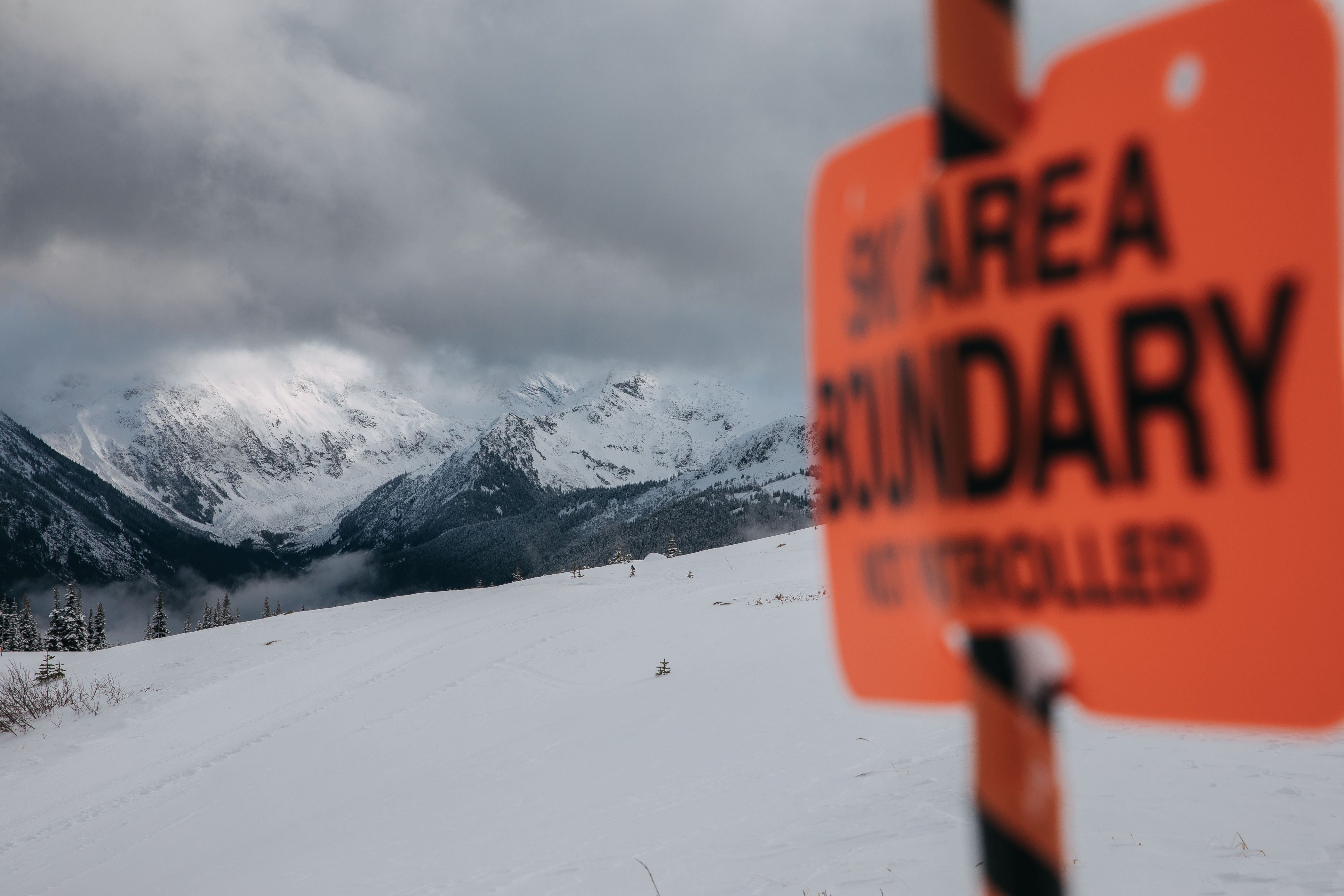 On-Hill Snowboard Safety Tips All Riders Should Know