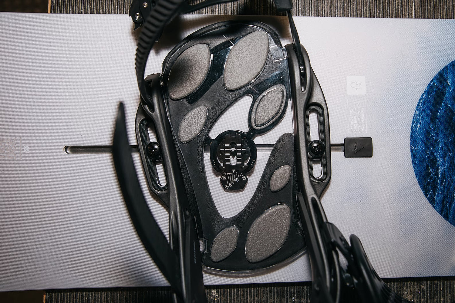 burton freestyle snowboard bindings setup Men's Re:Flex Winter 2026 From groomers to natural features the 2023 Burton Freestyle Re Burton Freestyle Snowboard Bindings