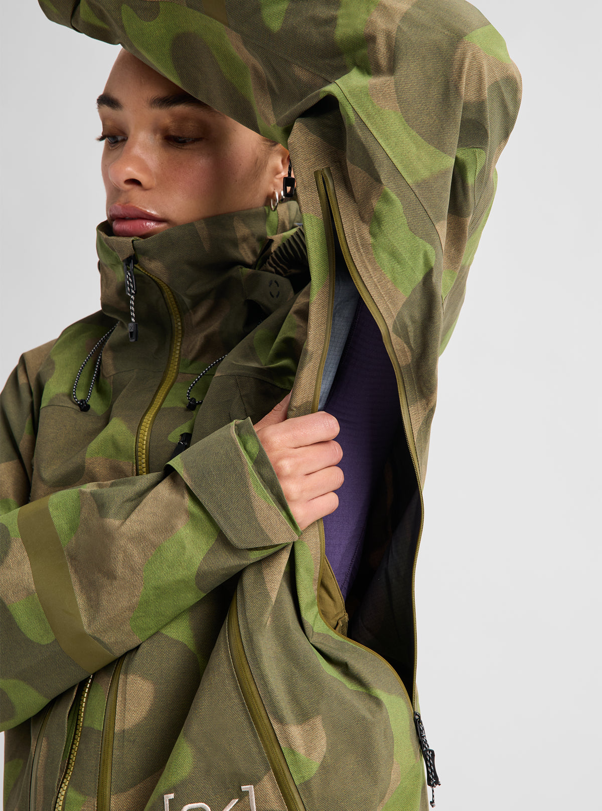 Women's Burton [ak]® Acamar GORE-TEX PRO 3L Jacket
