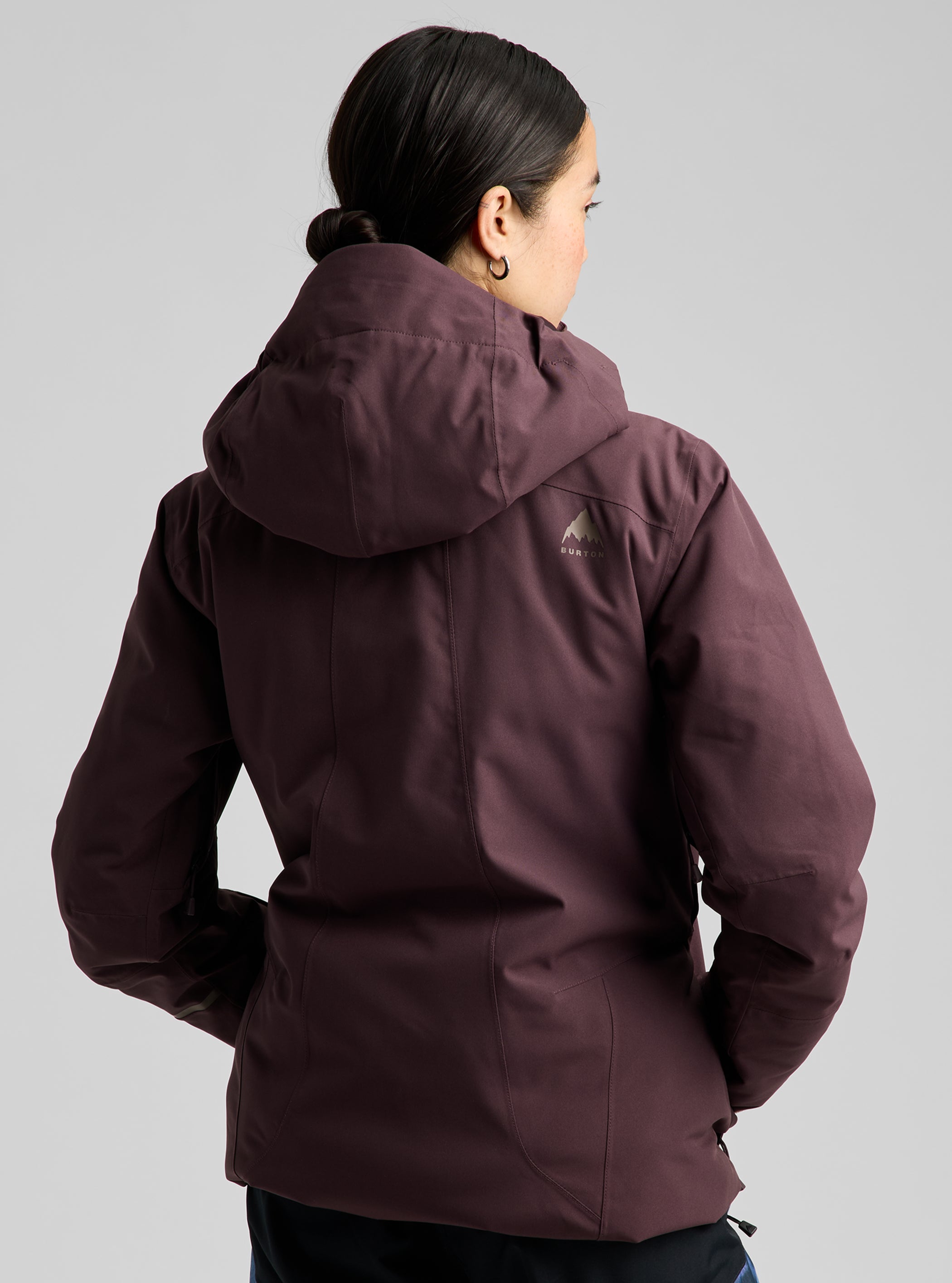 Product image of Women's Burton Reserve 2L Insulated Stretch Slim Jacket[Variant:Bear Hug Brown]