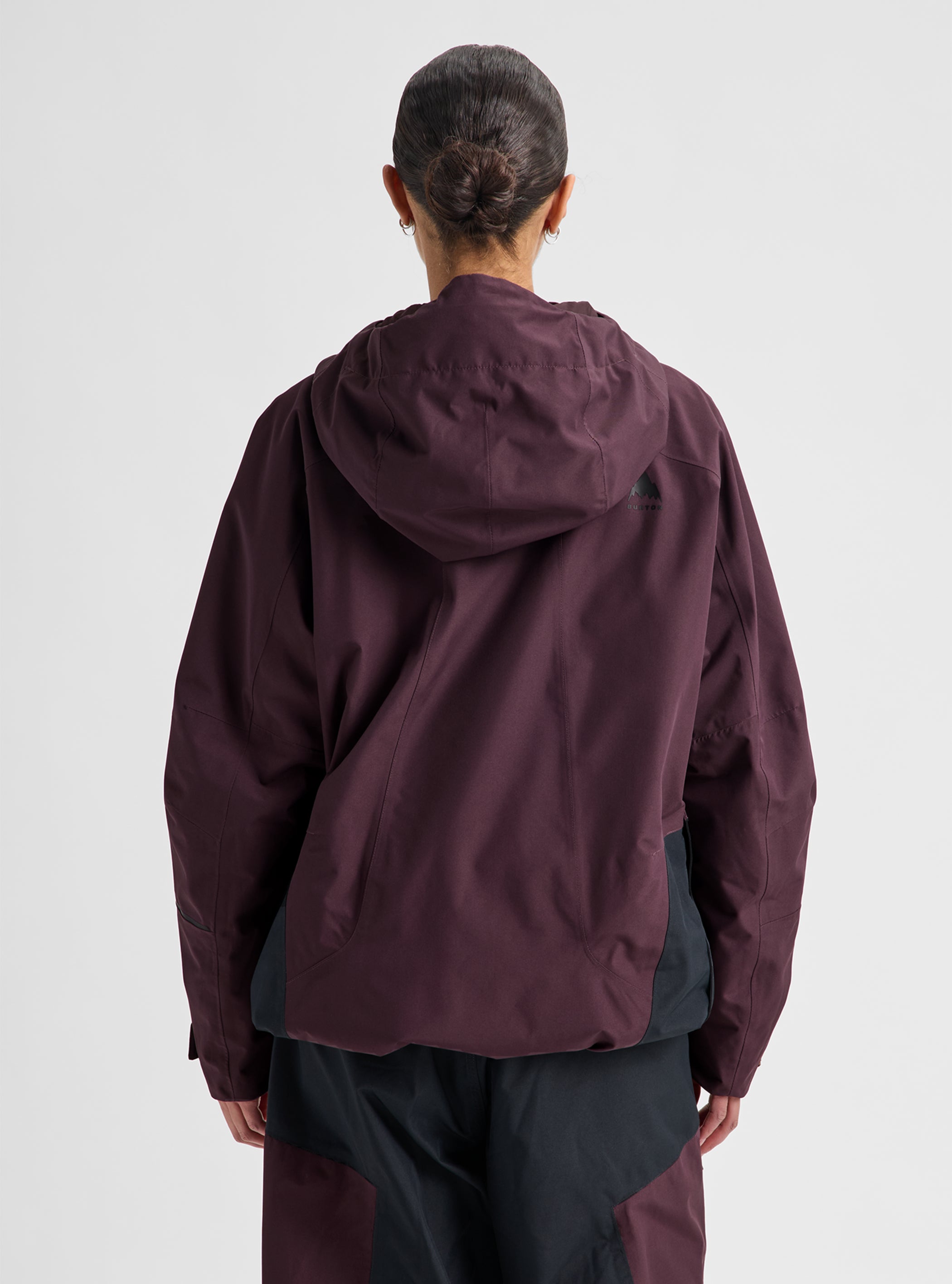 Product image of Women's Burton Reserve 2L Relaxed Anorak[Variant:Bear Hug Brown / True Black]