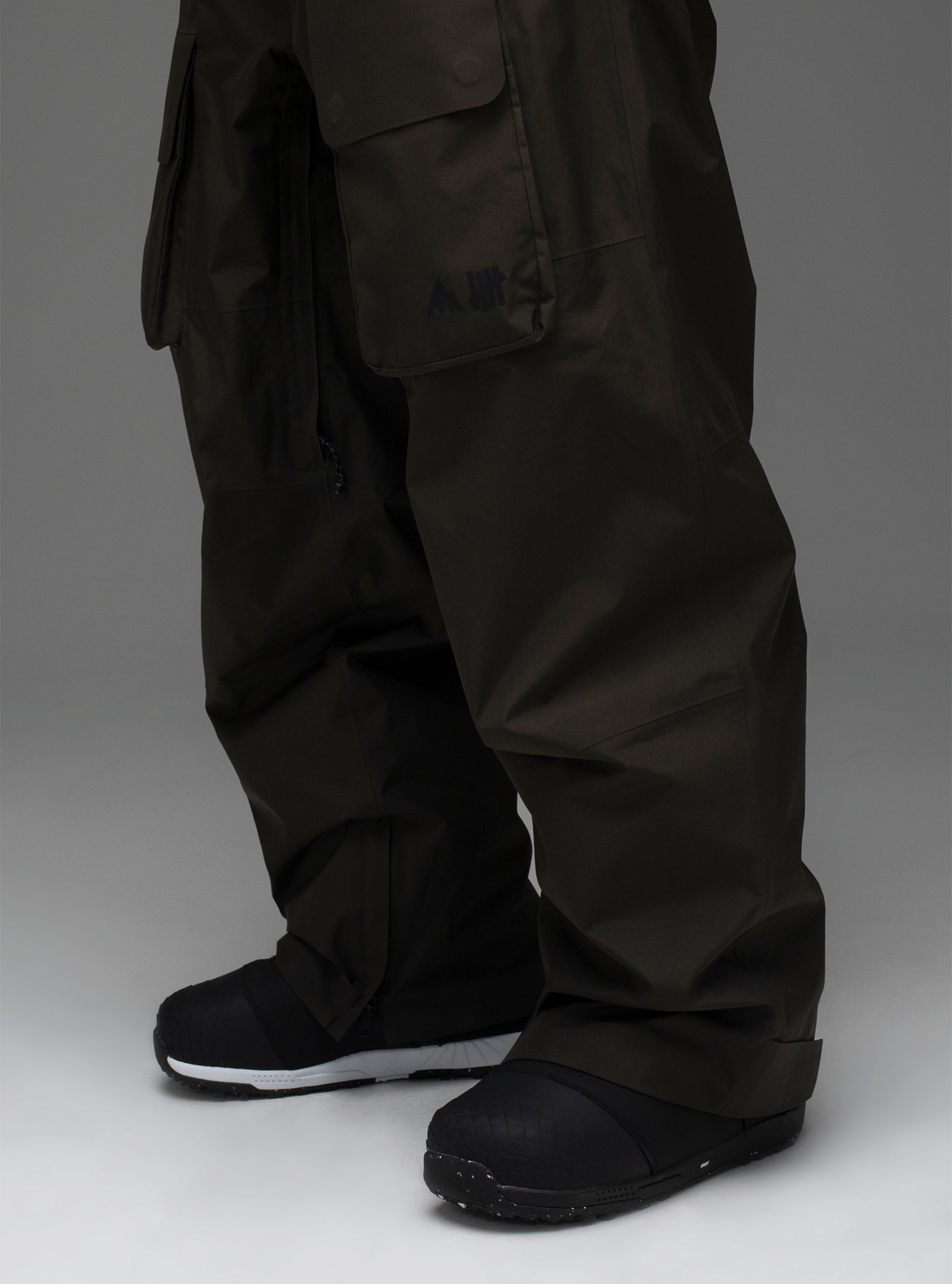 Burton x Undefeated 2L GORE-TEX Bib Pants