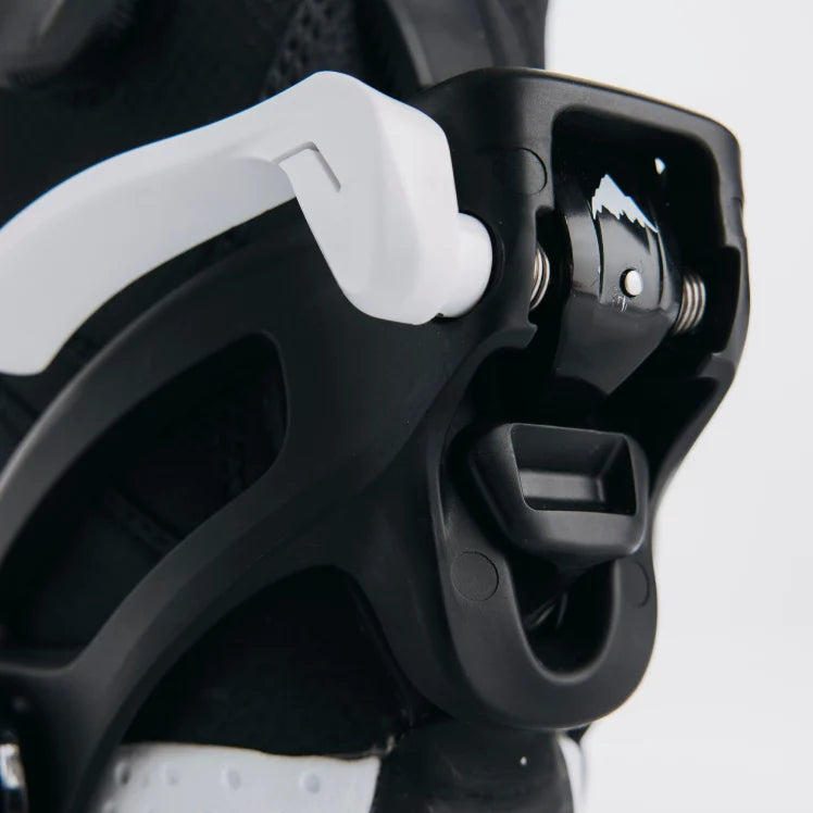 Step On Grom Heal Cleat Engagement