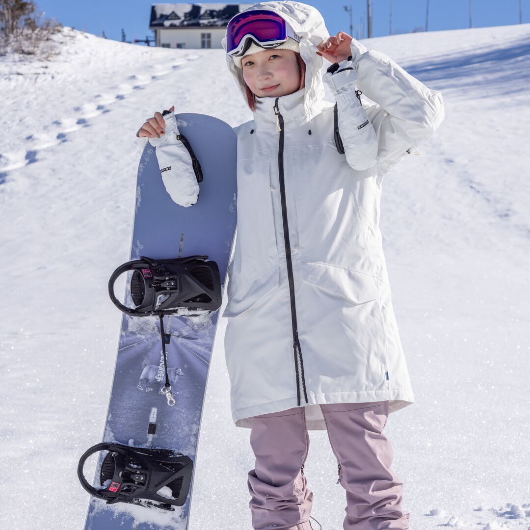 BURTON スノーボードジャケットパンツ上下セット Sサイズ＋プロテクターM BURTON スノーボードジャケットパンツ上下セット Sサイズ＋