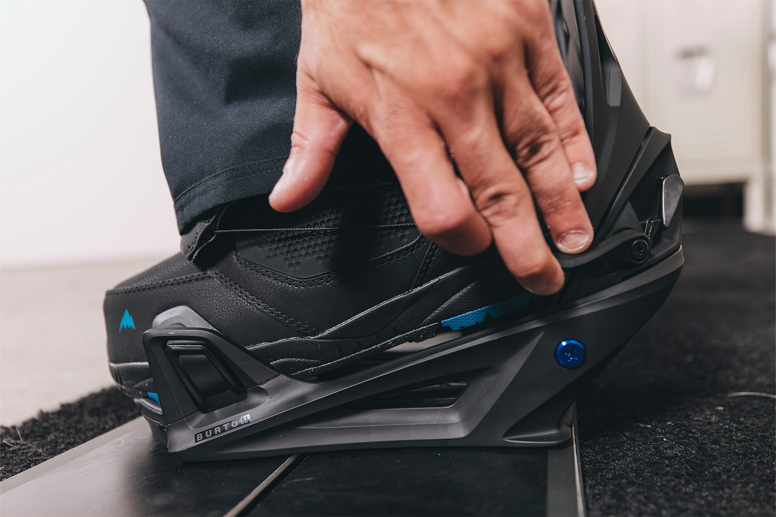 How do Burton Step On Bindings Work? Burton Snowboards