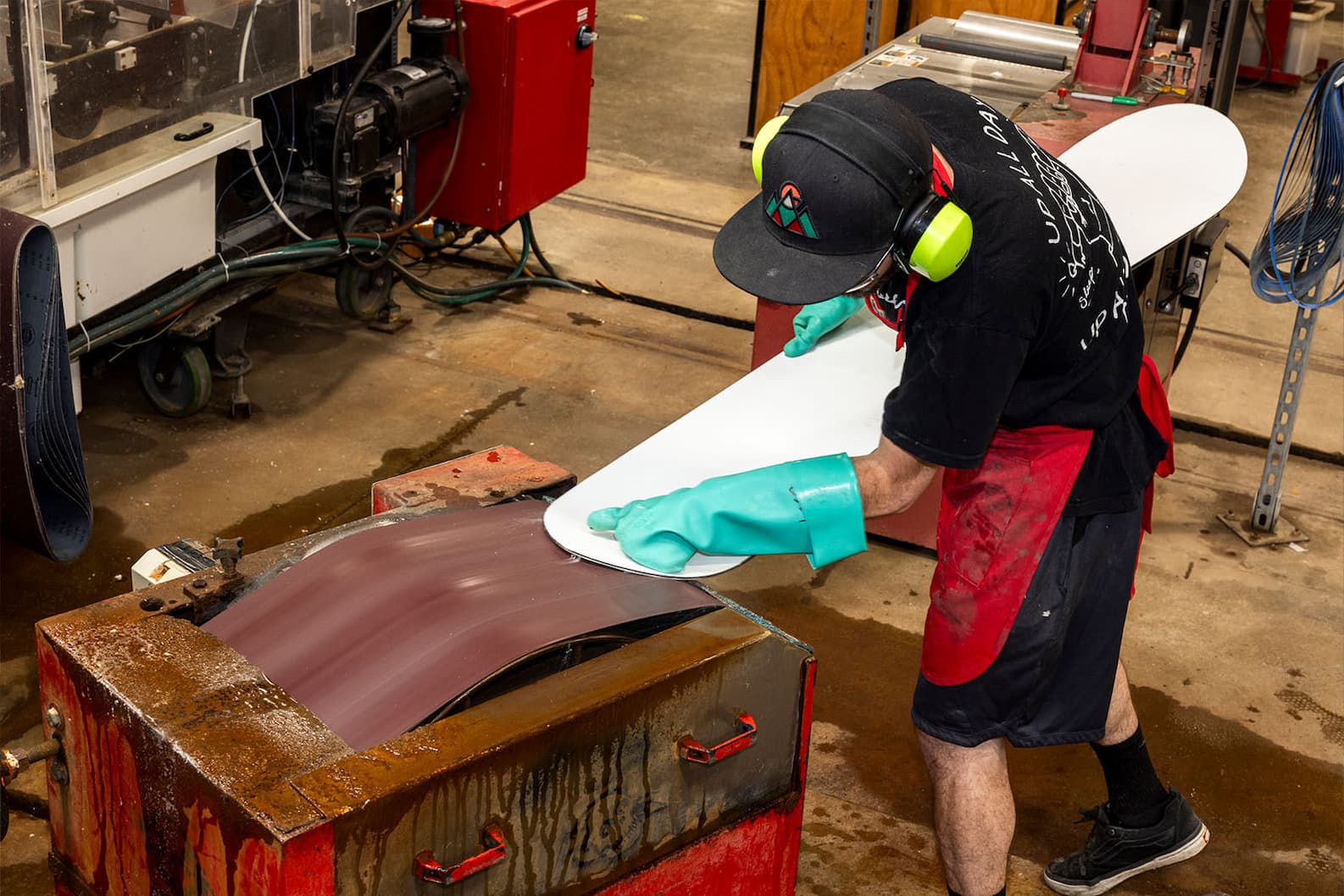 How is a snowboard made? Burton Snowboards