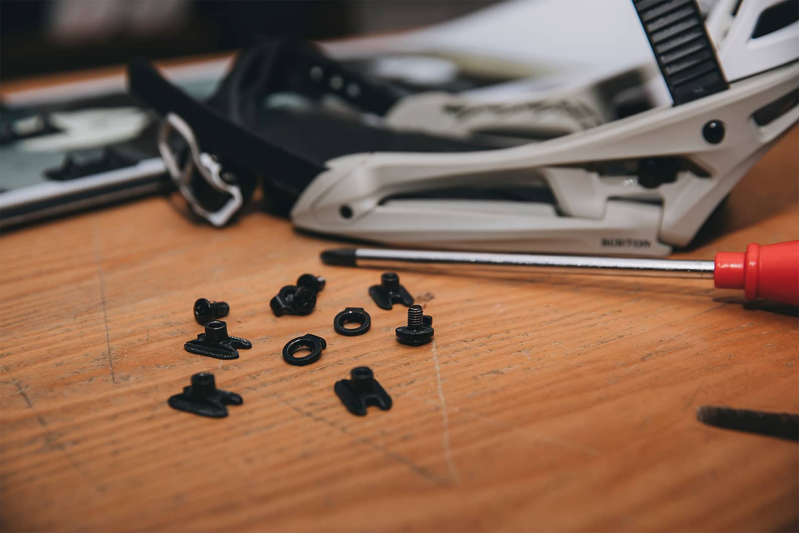 A Beginner’s Guide on How to Set up a Snowboard Burton Snowboards