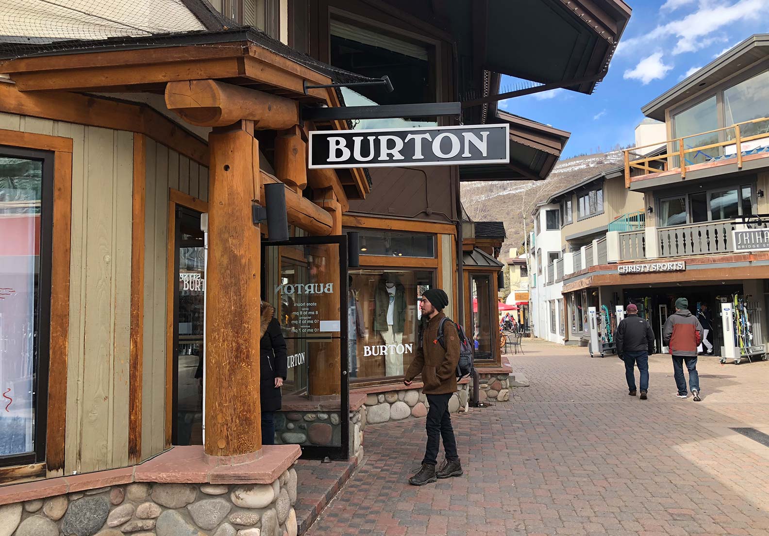 Vitrine du magasin Burton de Vail Village