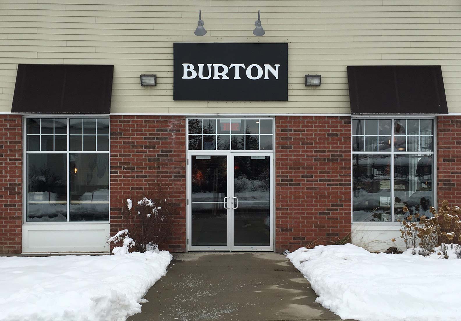 Burton-butik – Bromont butiksfasad
