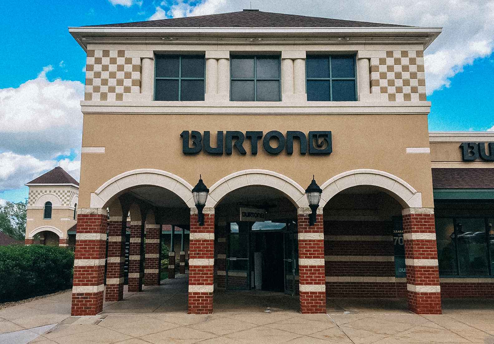 Burton Grove City Outlet Store | Burton Snowboards US