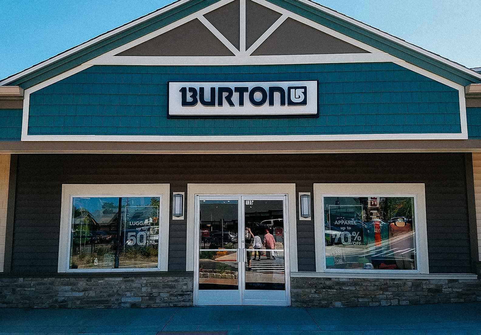 Burton Woodbury Outlet Store | Burton