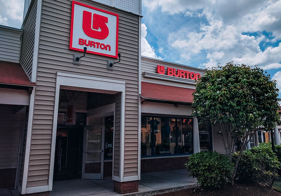 Burton Outlet Wrentham（レンサム）