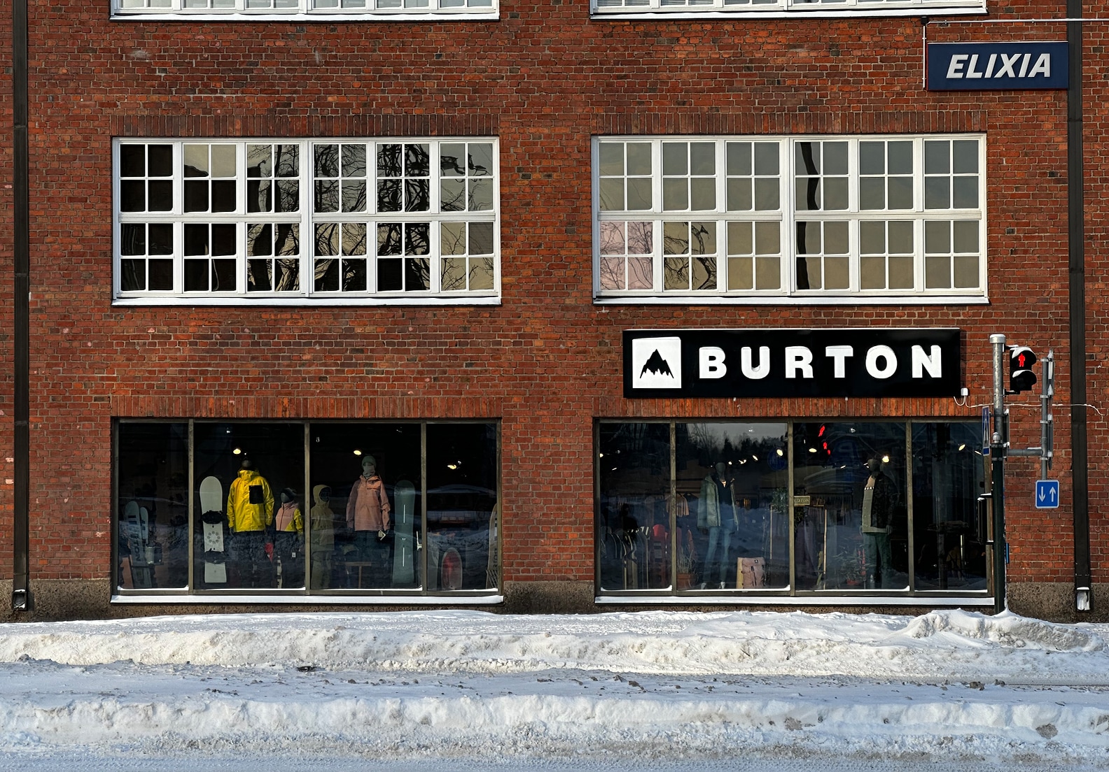 Burtonストア — ヘルシンキ ストアフロント