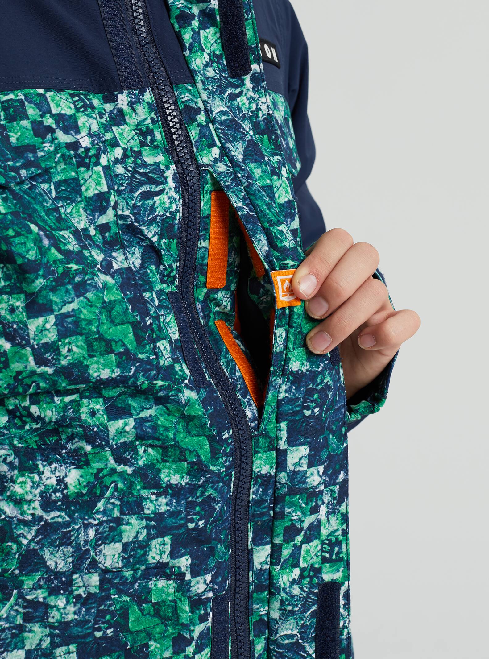 burton covert jacket forest night