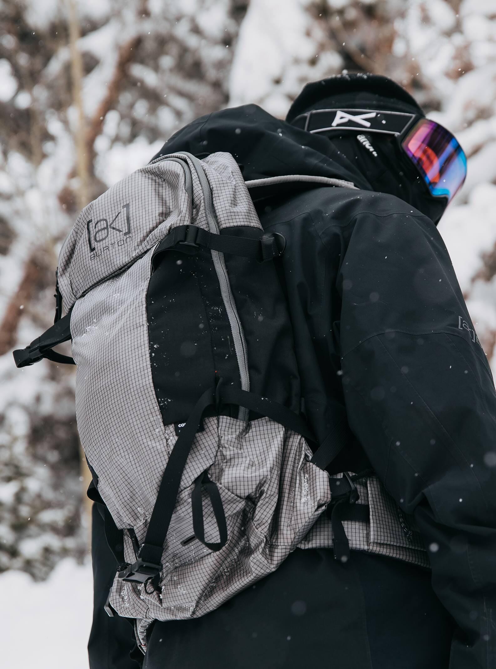 burton snow backpack