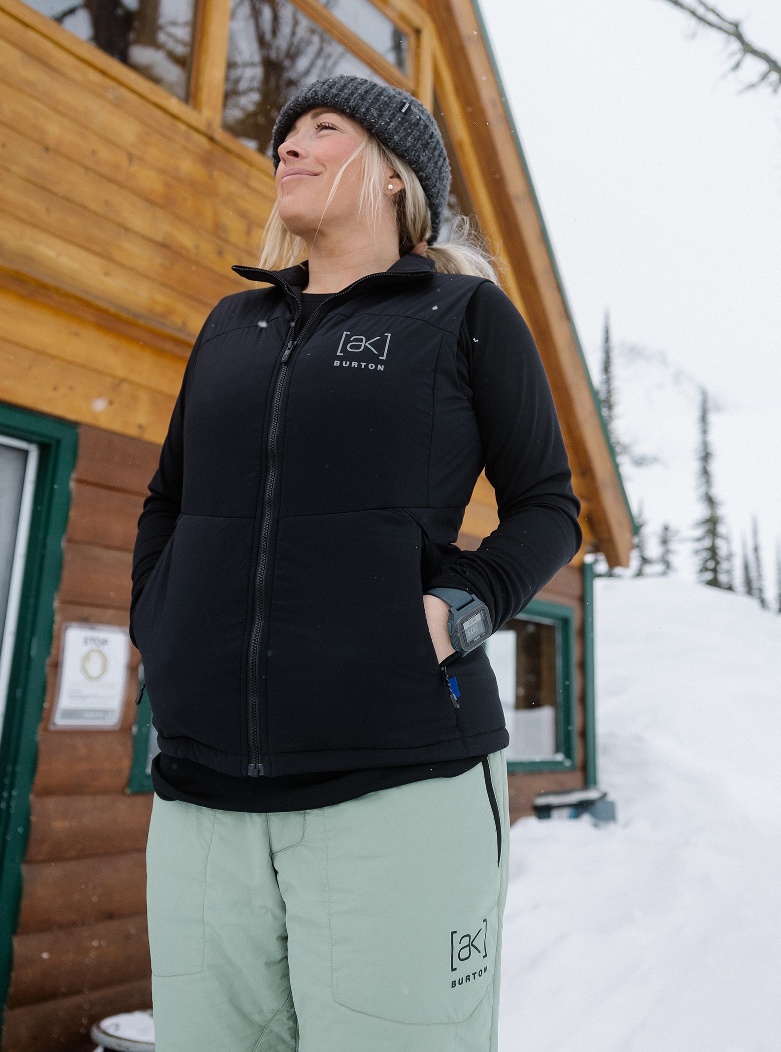 Women's [ak] Helium Stretch Insulated Vest | Burton.com Winter 2023 ES