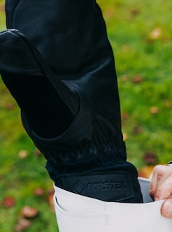 Burton MINE77 フィスト ミトン | Burton.com Winter 2023 JP