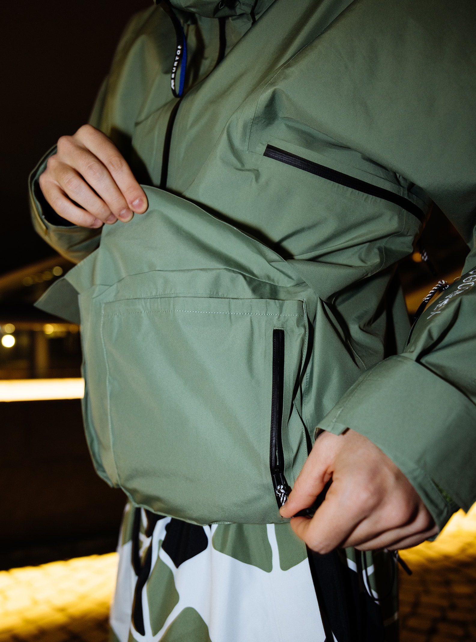 Burton Men's Analog 2L GORE Flyrail Jacket | Burton.com Winter 2024 US