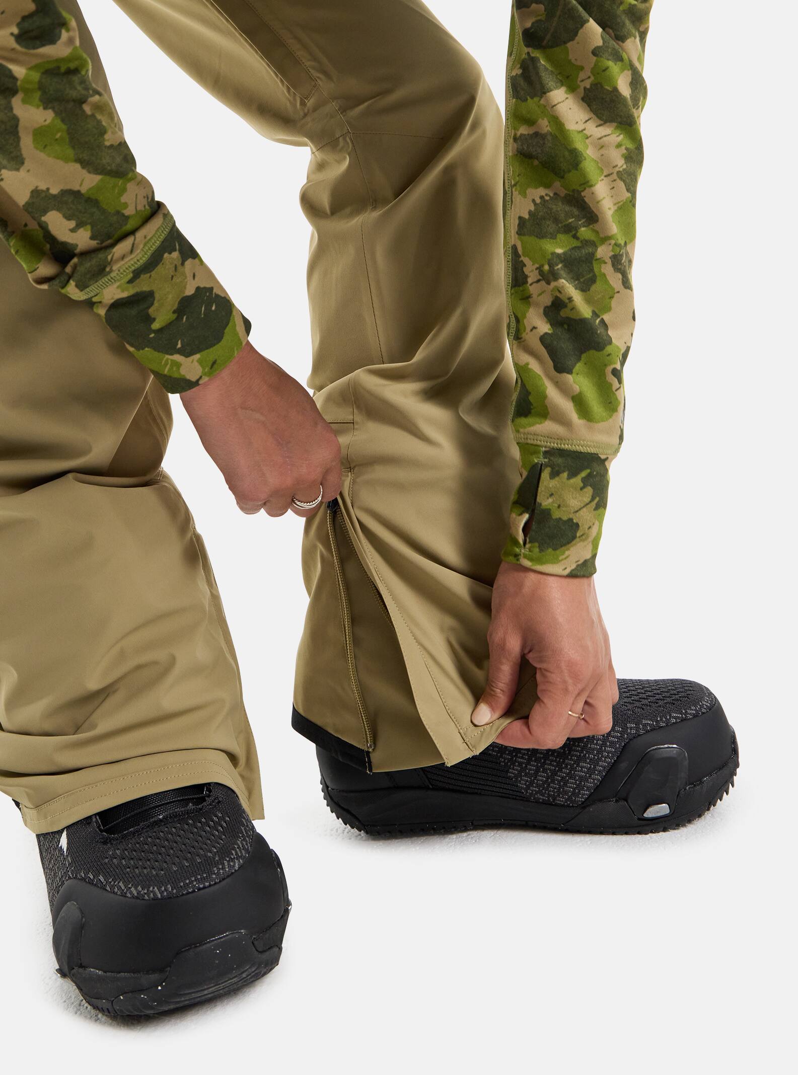 Women's Burton Gloria GORE-TEX 2L Pants (Short) | Burton.com