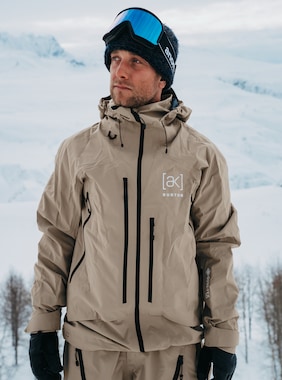 メンズ Burton [ak] アクマー GORE-TEX Pro 3L ジャケット 画像のアイテムはSummit Taupe