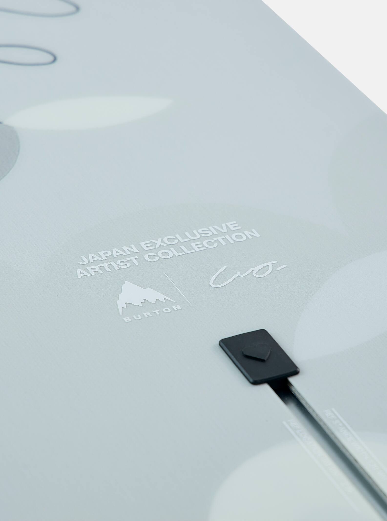 Japan Artist Collection Con Artist Camber Snowboard | Burton.com