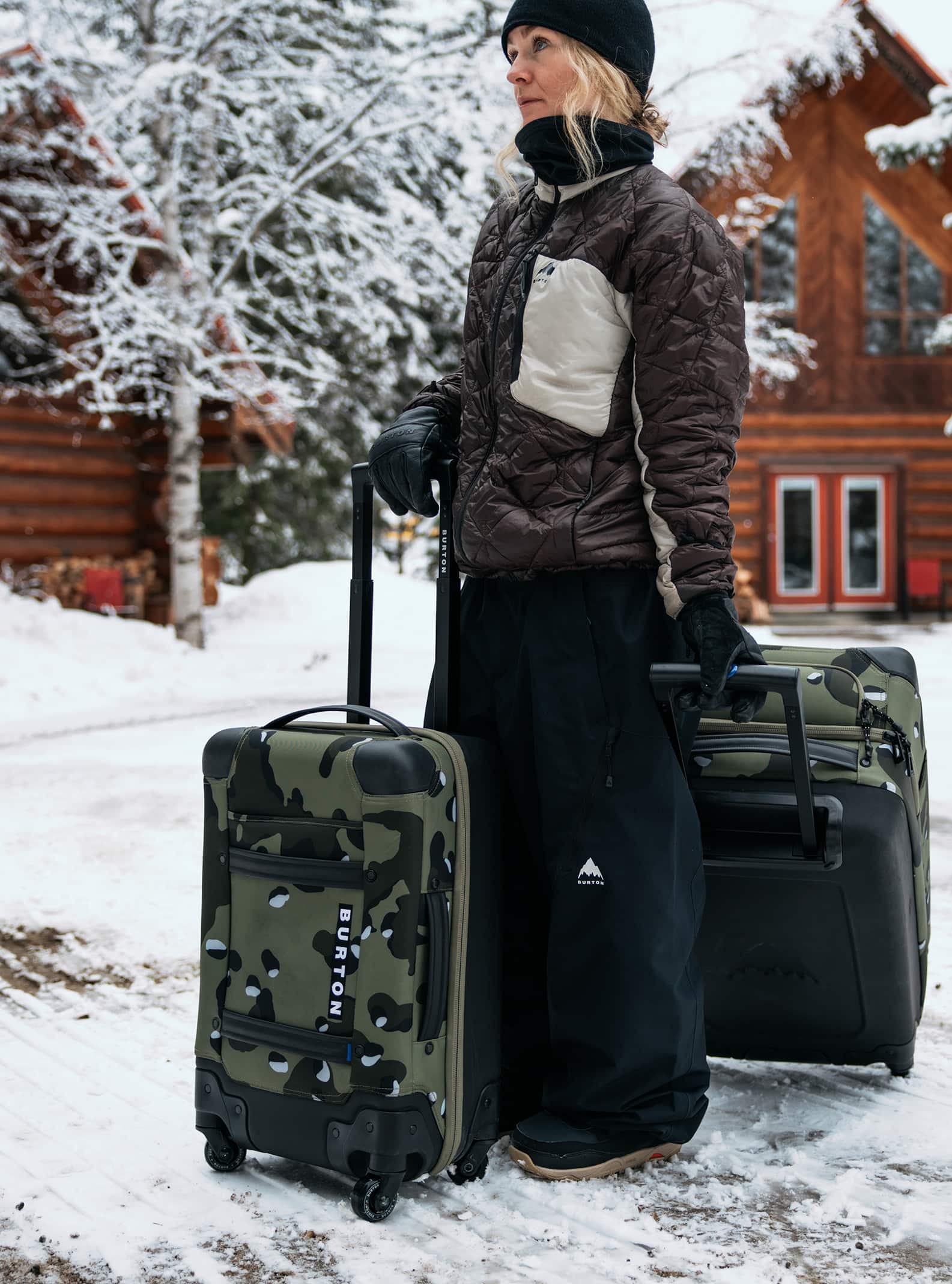 Burton 4-Wheel Flight Deck 38L Travel Bag | Luggage | Burton