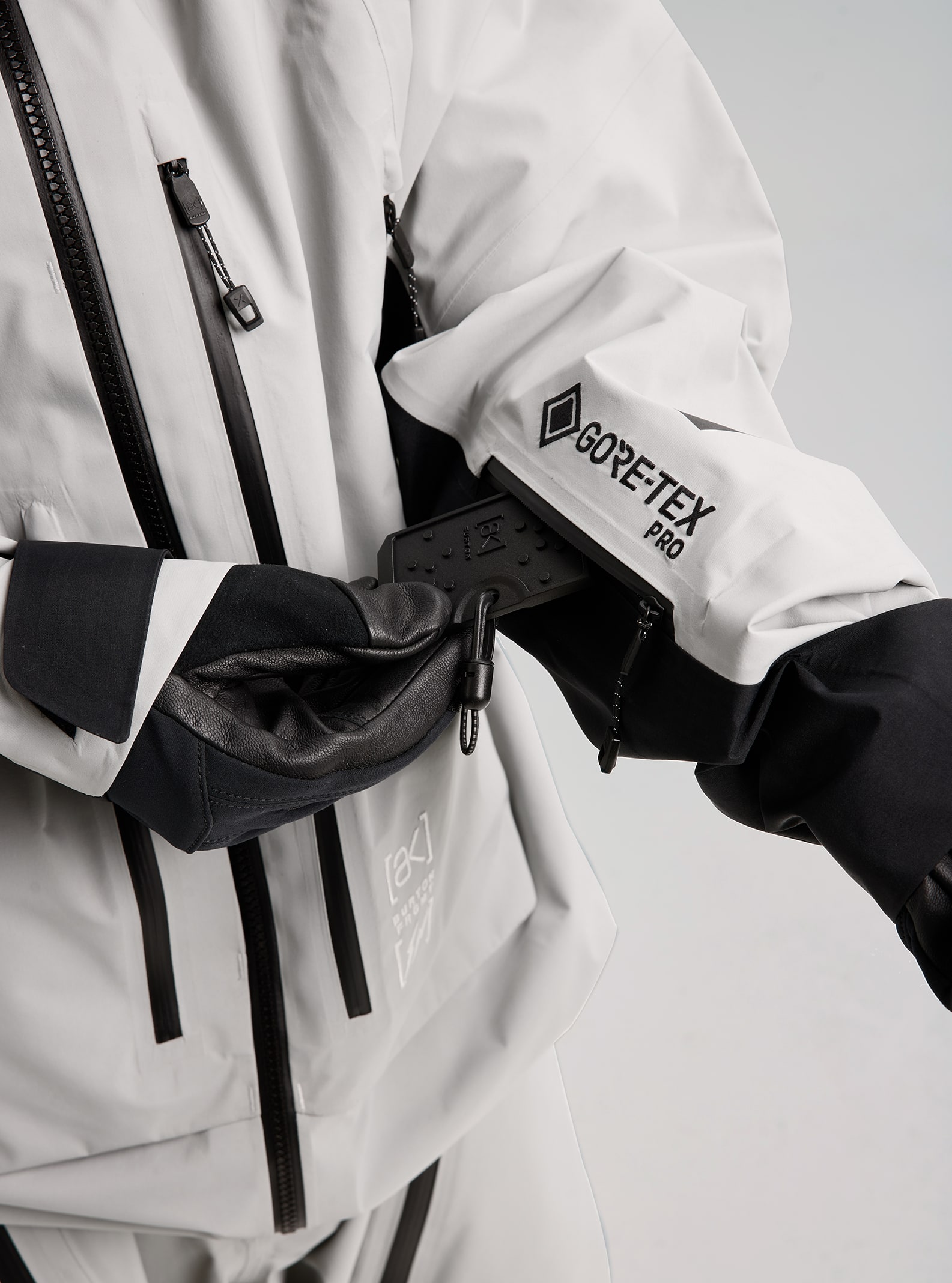 メンズ Burton [ak] アクマー Fragment GORE-TEX 3L ジャケット